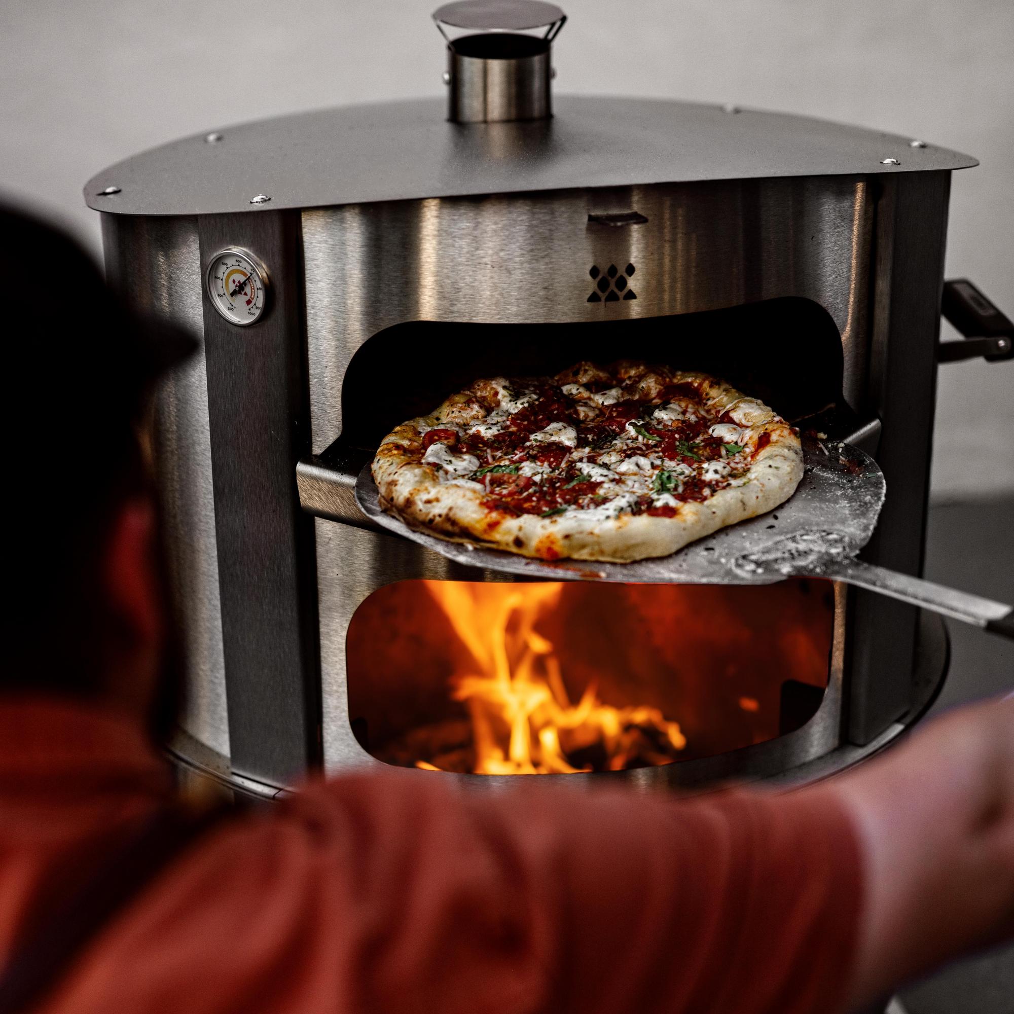 Live-Fire Pizza Oven Bundle