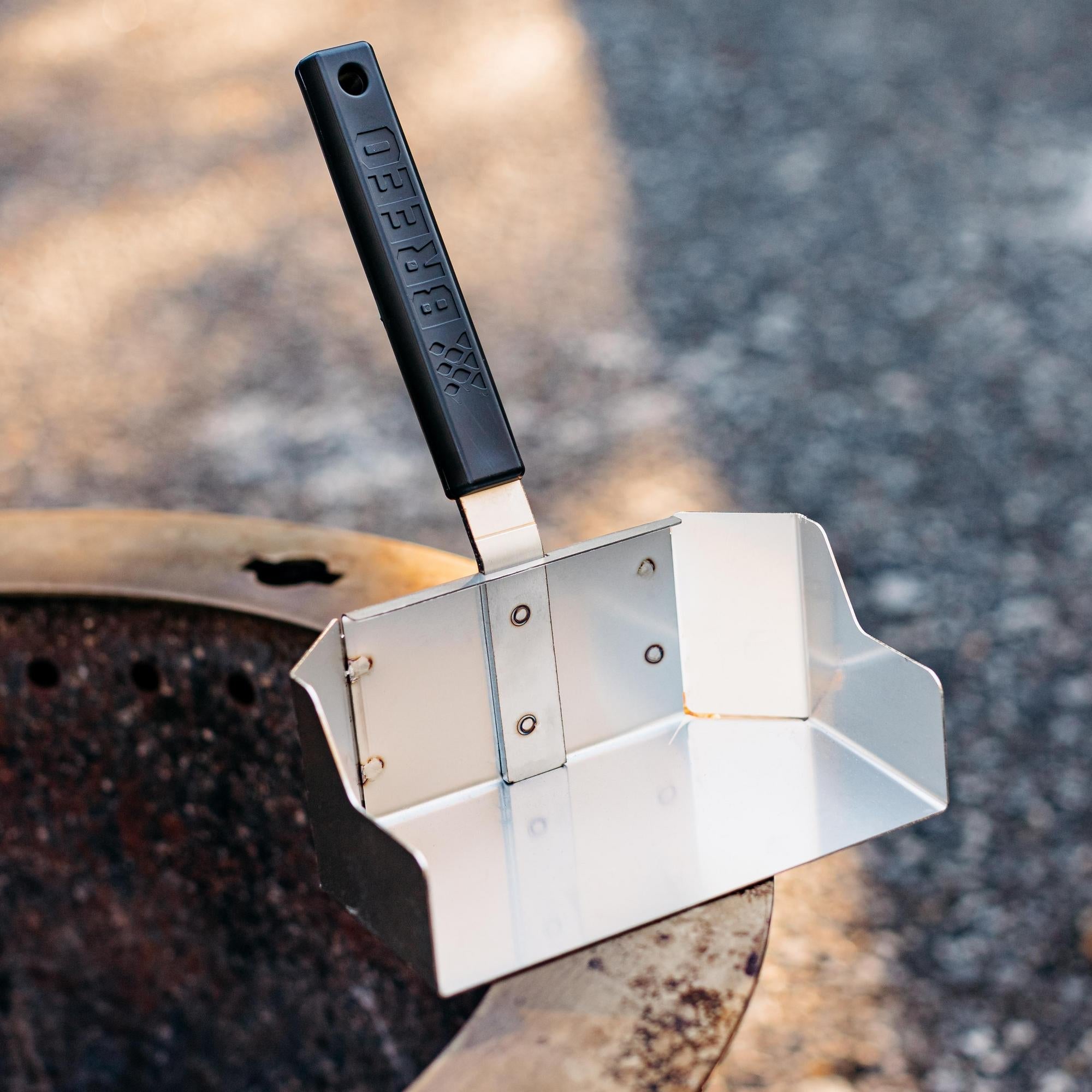 An image of the Breeo Ash Shovel