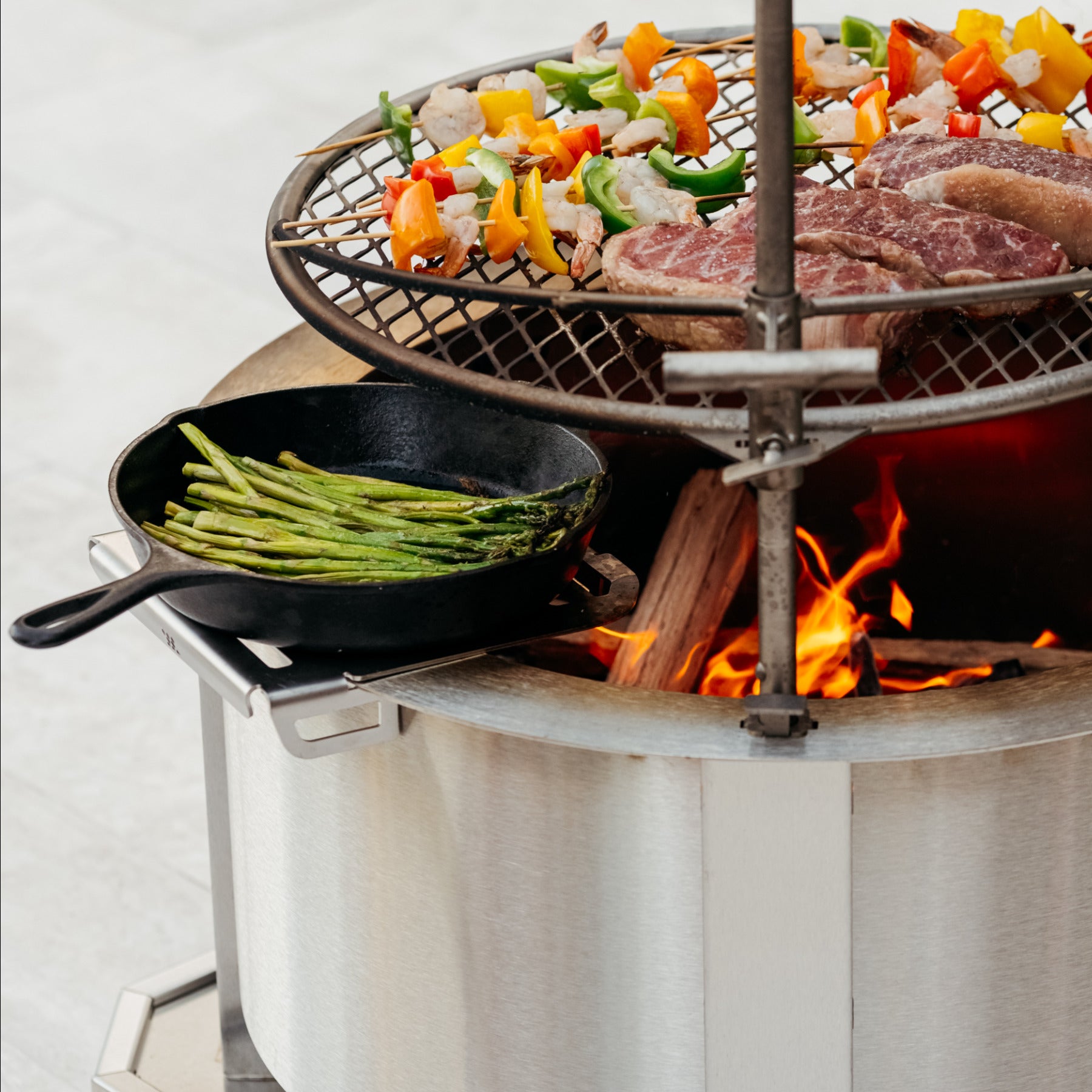 Breeo 304 Skillet Rest