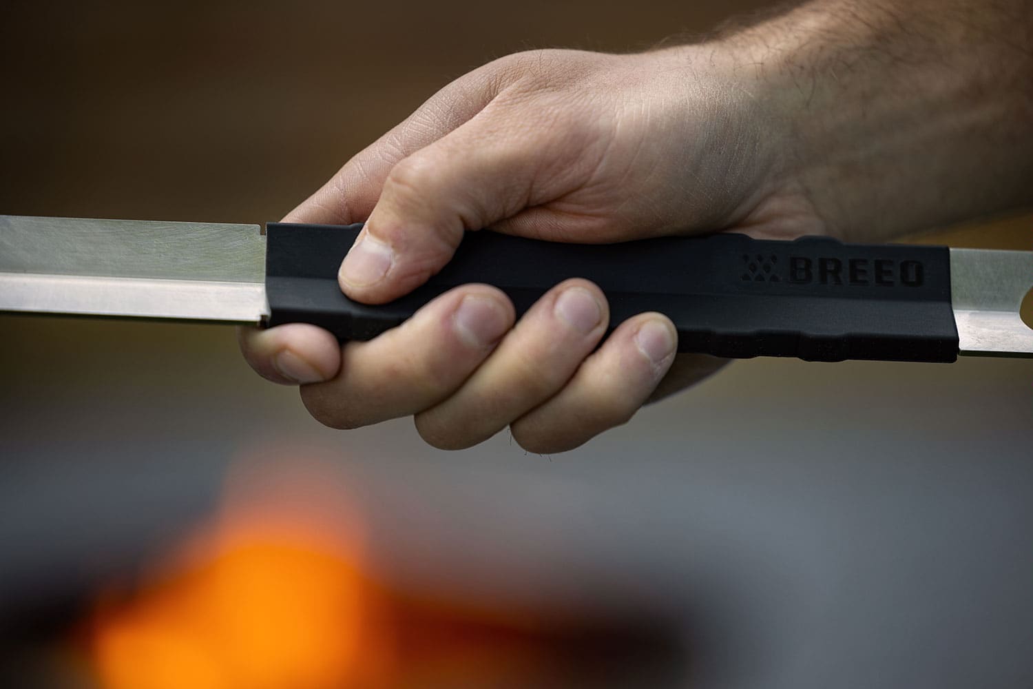 An image of the silicone grip on the Breeo grilling tools 